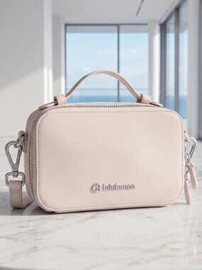 NWT LULULEMON Leather Alternative Camera Crossbody Bag cashew / silver